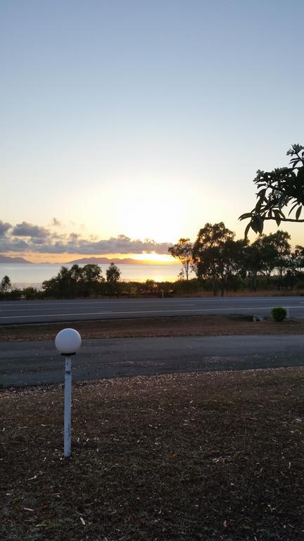 Ocean View Motel Bowen Exterior foto